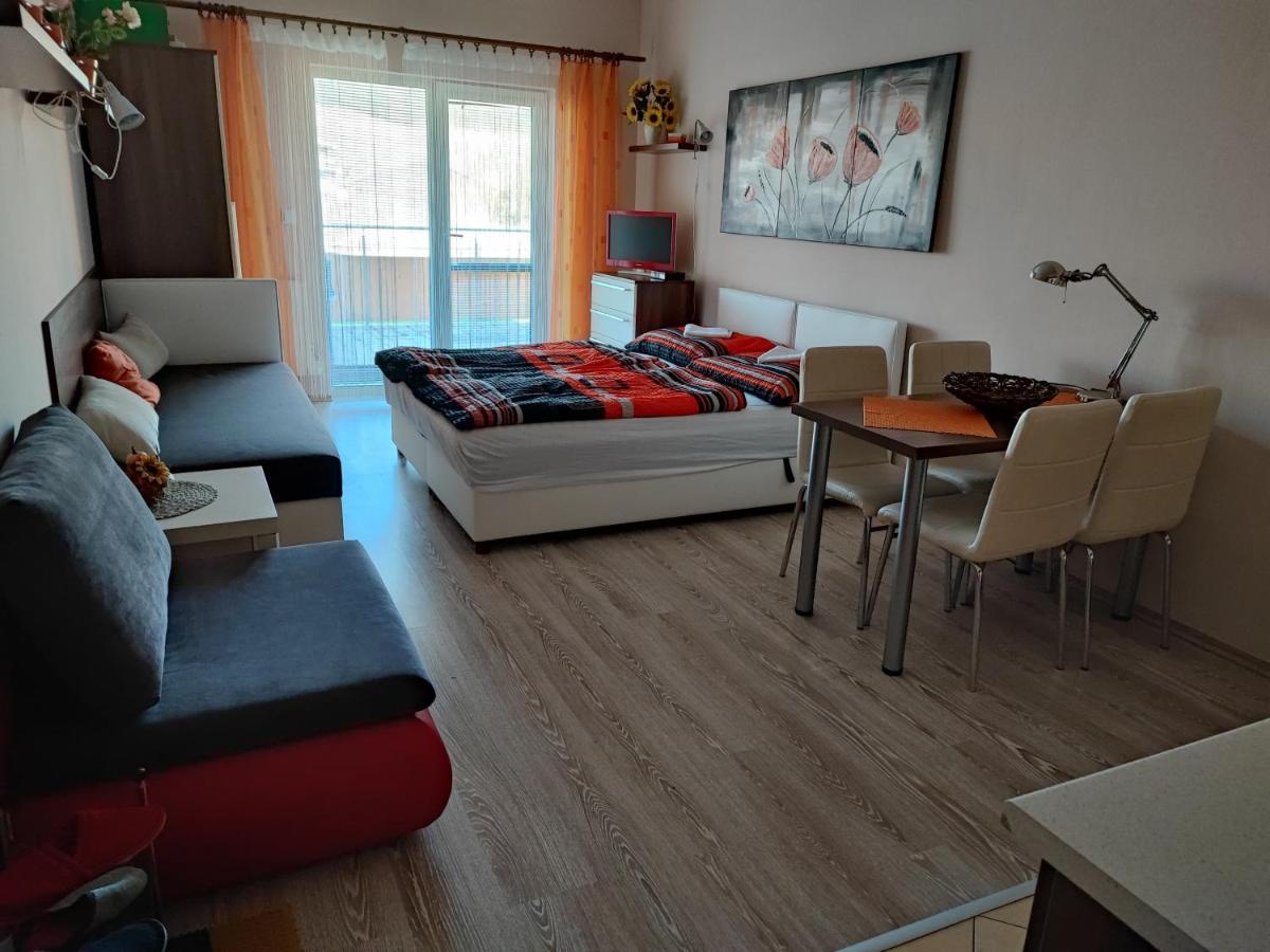 Slnecne Apartmany Podhajska Exterior photo