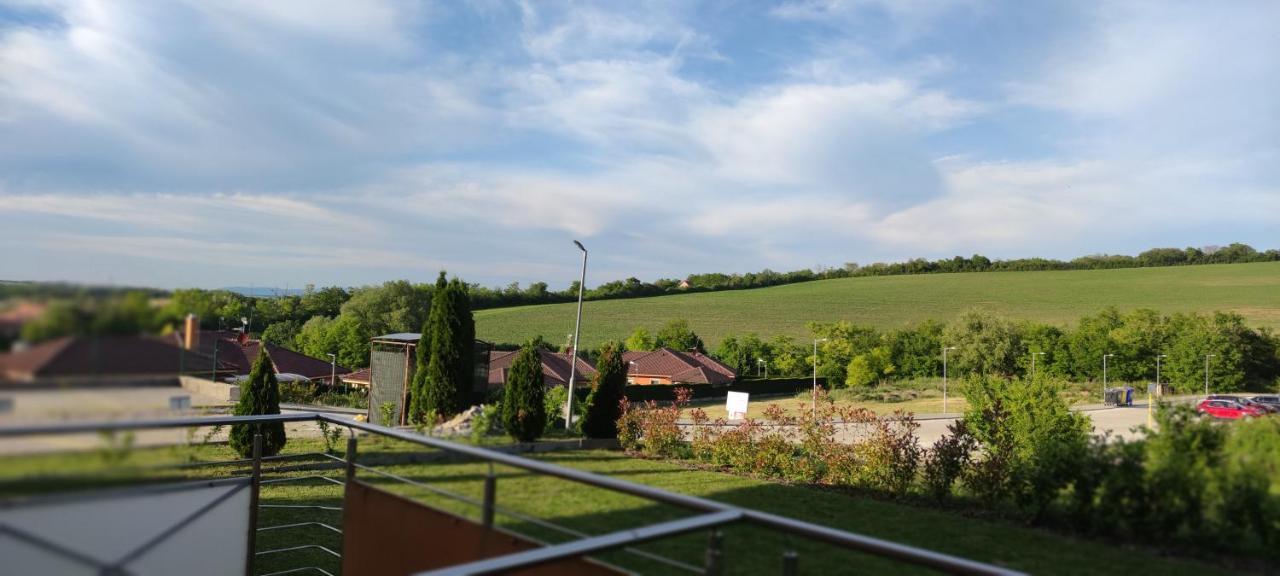Slnecne Apartmany Podhajska Exterior photo